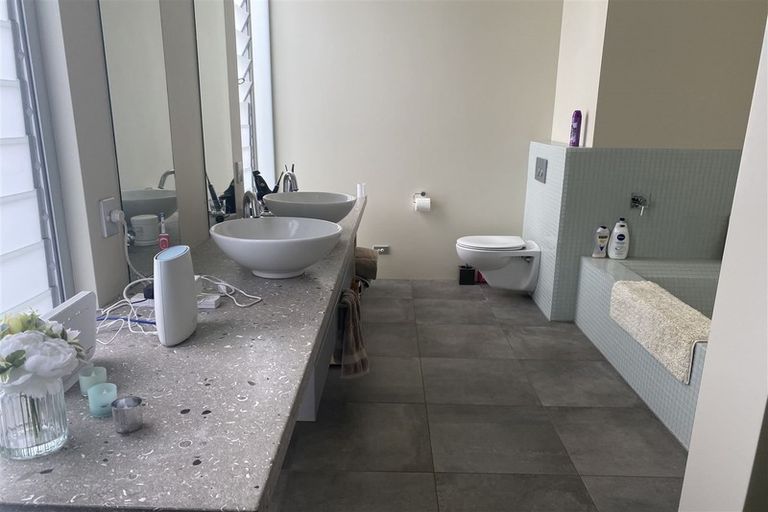 Photo of property in 59 Te Wharau Drive, Greenhithe, Auckland, 0632