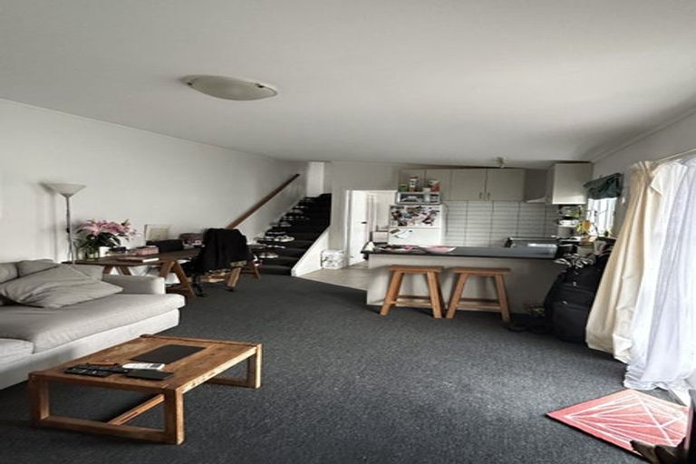 Photo of property in 3/41 Austin Street, Mount Victoria, Wellington, 6011