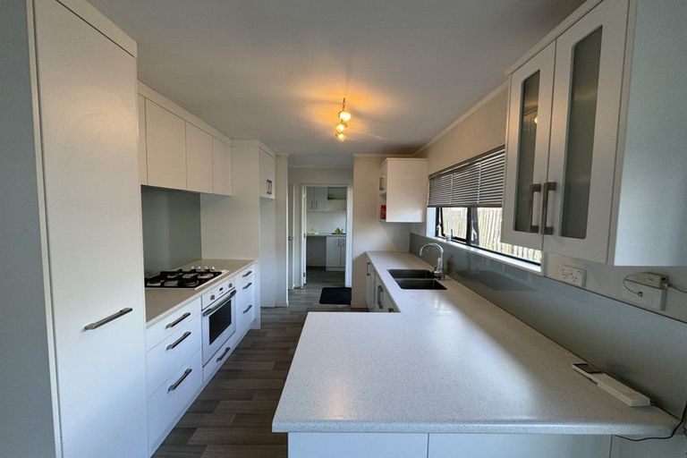 Photo of property in 51 Hollyford Drive, Clover Park, Auckland, 2105