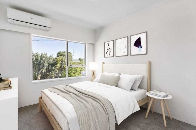 Photo of property in 1/40 Lake Road, Narrow Neck, Auckland, 0624