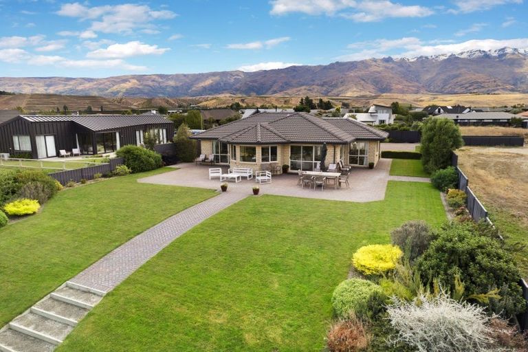 Photo of property in 11 Elite Court, Mount Pisa, Cromwell, 9383