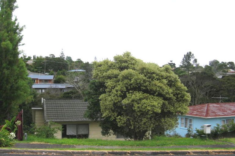 Photo of property in 24 Lanigan Street, Birkdale, Auckland, 0626