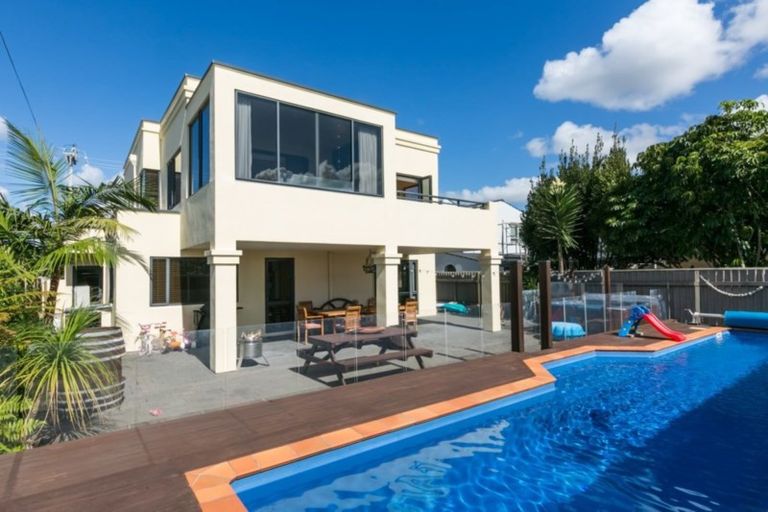 Photo of property in 15 Charles Street, Westshore, Napier, 4110