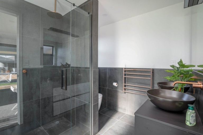 Photo of property in 3 Uku Way, Wharewaka, Taupo, 3330