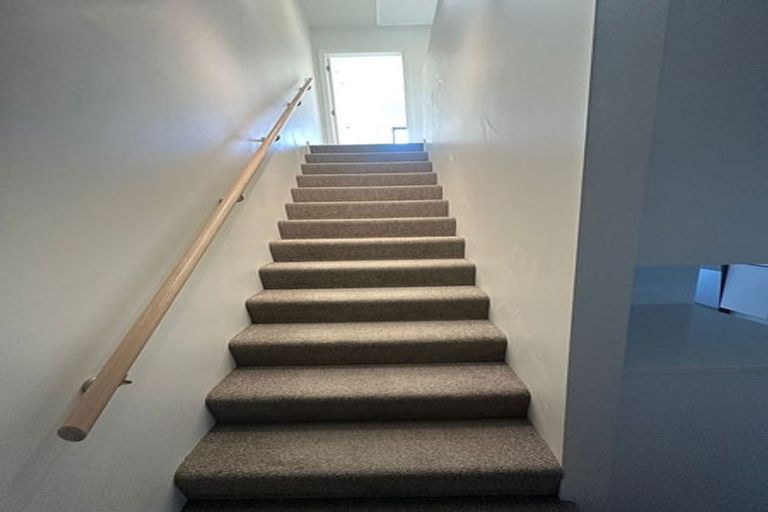 Photo of property in 4/372 Stokes Valley Road, Stokes Valley, Lower Hutt, 5019