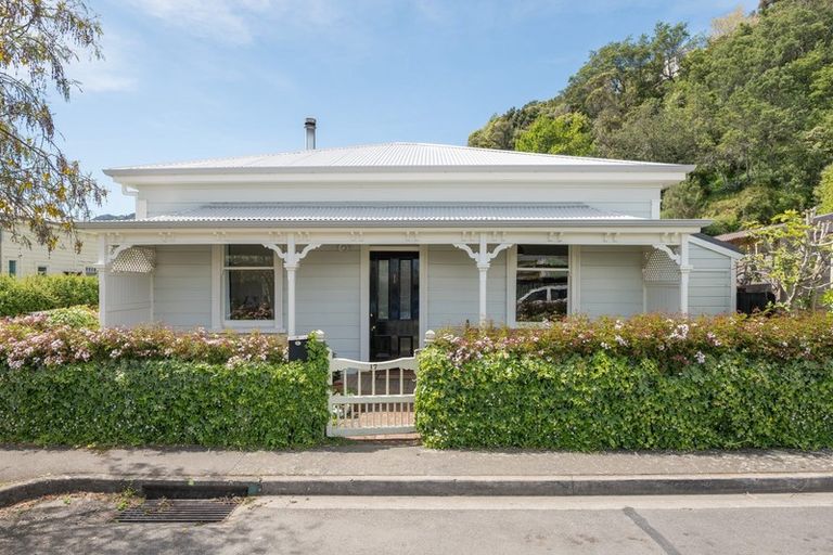 Photo of property in 17 Harper Street, Nelson, 7010