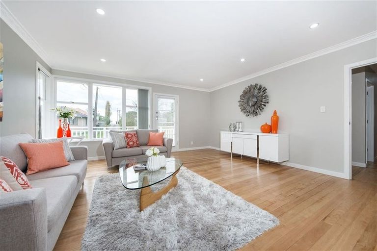 Photo of property in 4 Kelkirk Street, Kelston, Auckland, 0602
