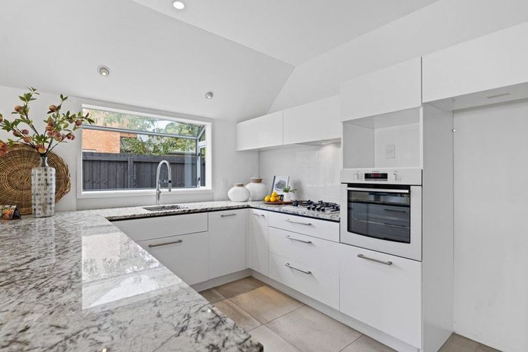 Photo of property in 137c Memorial Avenue, Burnside, Christchurch, 8053