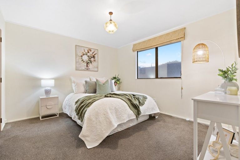 Photo of property in 1a Heath Street, St Andrews, Hamilton, 3200