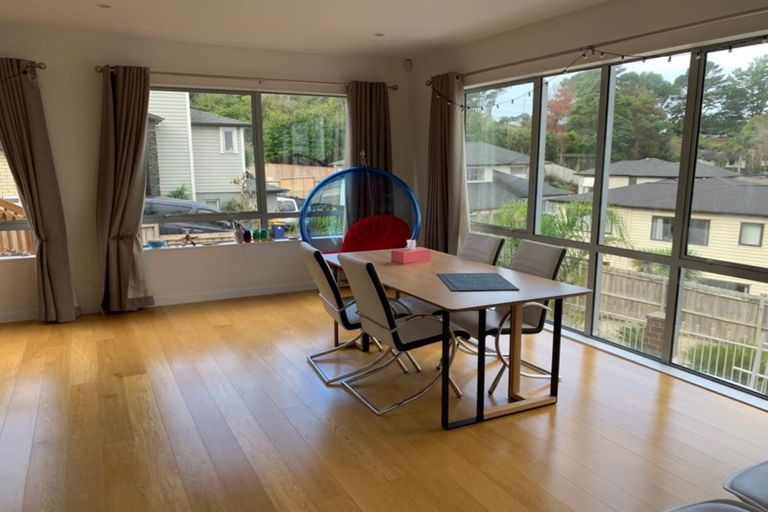 Photo of property in 50 Corricvale Way, Northcross, Auckland, 0630