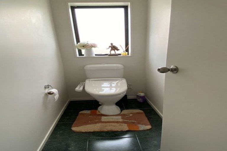 Photo of property in 84 Burswood Drive, Burswood, Auckland, 2013