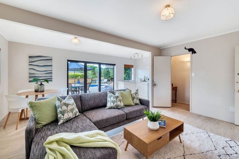 Photo of property in 41 Mayfair Crescent, Mairangi Bay, Auckland, 0630