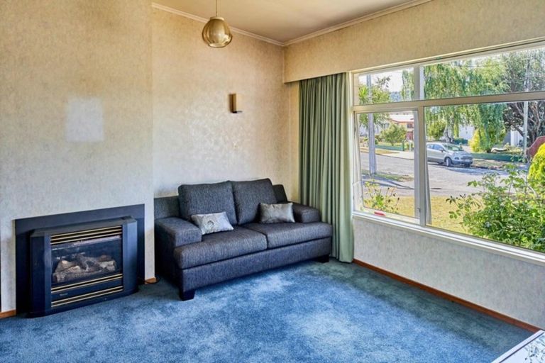 Photo of property in 11 Rosebank Avenue, Avalon, Lower Hutt, 5011