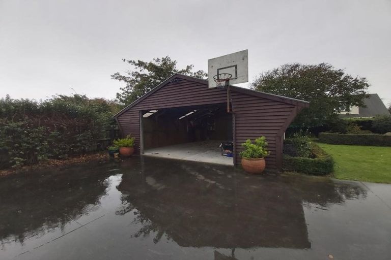 Photo of property in 35 Victoria Street, Hawera, 4610