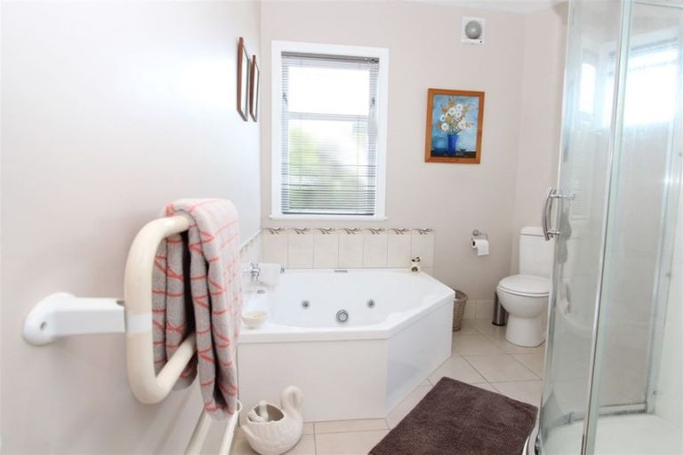 Photo of property in 68 Madras Street, Khandallah, Wellington, 6035