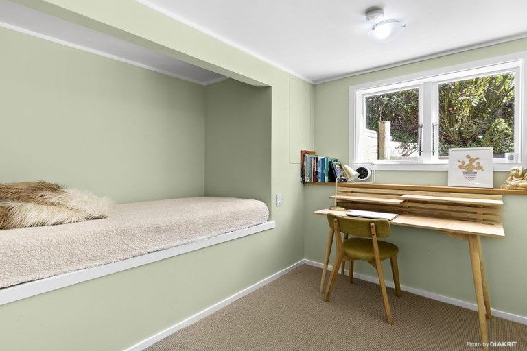 Photo of property in 96 Sidlaw Street, Strathmore Park, Wellington, 6022