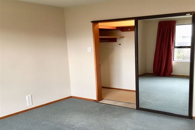 Photo of property in 1/8 Tuscany Place, Beckenham, Christchurch, 8023