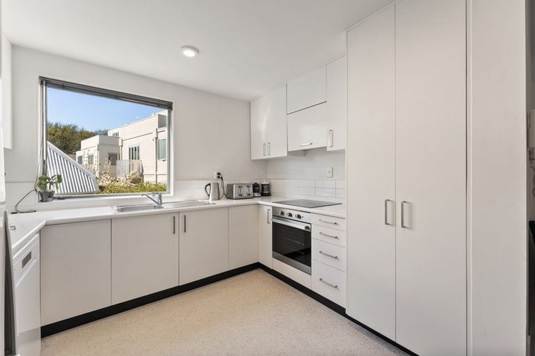 Photo of property in 2/86 Brockworth Place, Riccarton, Christchurch, 8011