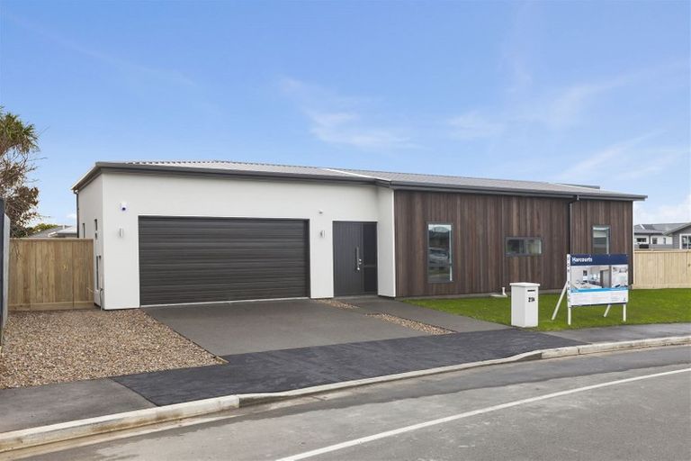 Photo of property in 21a Kingsbridge West, Burwood, Christchurch, 8083