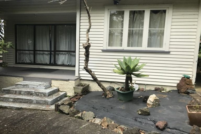 Photo of property in 2 Carlton Crescent, Maraetai, Auckland, 2018