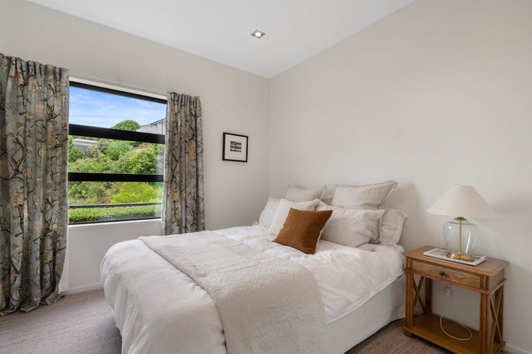 Photo of property in 16 Iles Lane, Cashmere, Christchurch, 8022