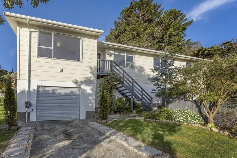 Photo of property in 2 Adventure Drive, Whitby, Porirua, 5024