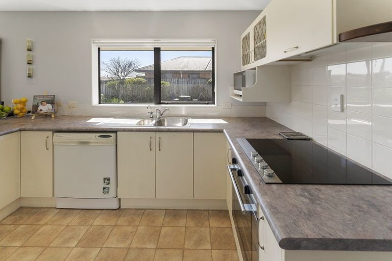 Photo of property in 20 Hoult Crescent, Monaco, Nelson, 7011