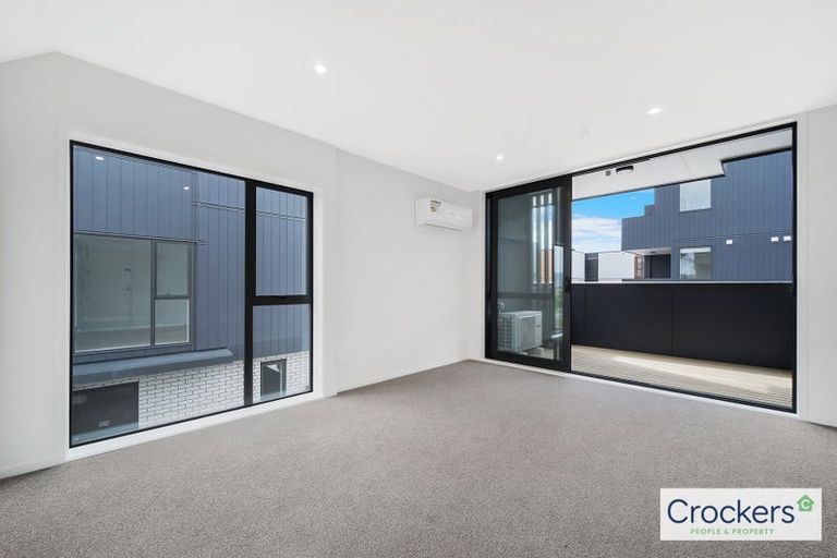 Photo of property in 7/10 Treasure Lane, Te Atatu South, Auckland, 0610