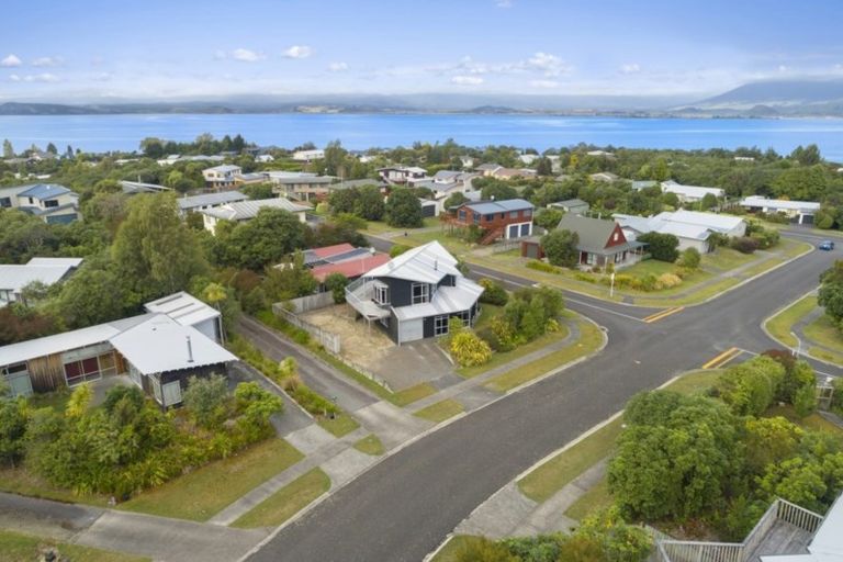 Photo of property in 8 Te Waaka Terrace, Kuratau, Turangi, 3381