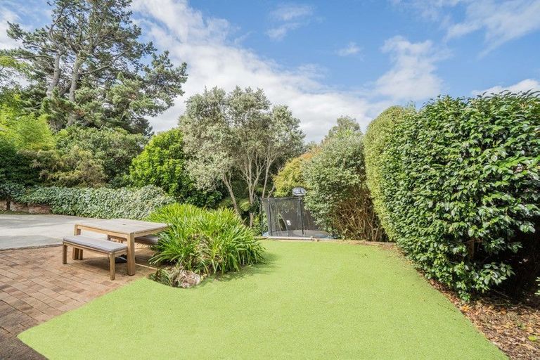 Photo of property in 6 Barker Rise, Northcross, Auckland, 0632