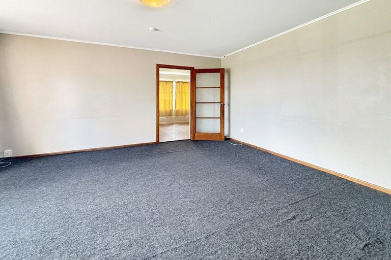 Photo of property in 45 Waipani Road, Te Atatu Peninsula, Auckland, 0610