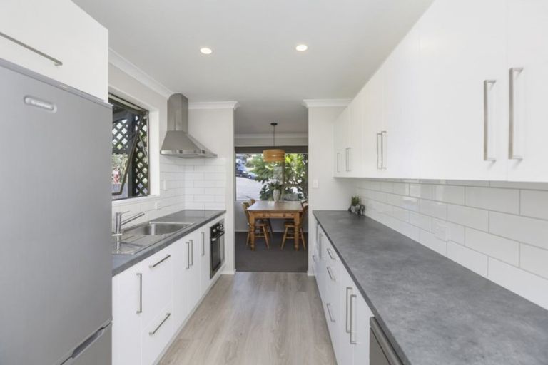 Photo of property in 14 Erica Place, Bell Block, New Plymouth, 4312