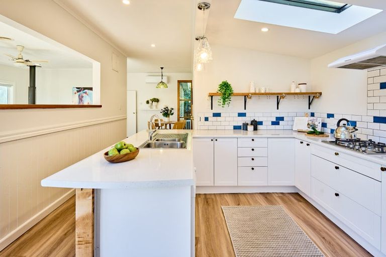 Photo of property in 48 Cluny Road, Plimmerton, Porirua, 5026