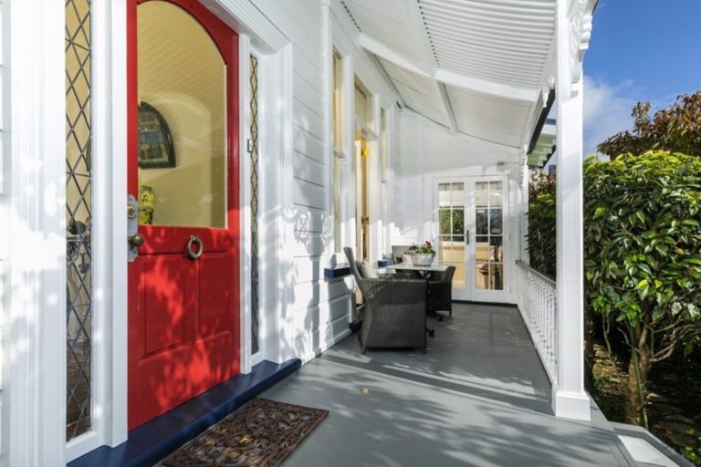 Photo of property in 8 Dodson Avenue, Milford, Auckland, 0620