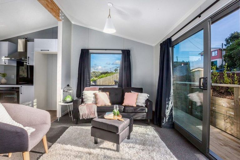 Photo of property in 48 Whanake Street, Titahi Bay, Porirua, 5022