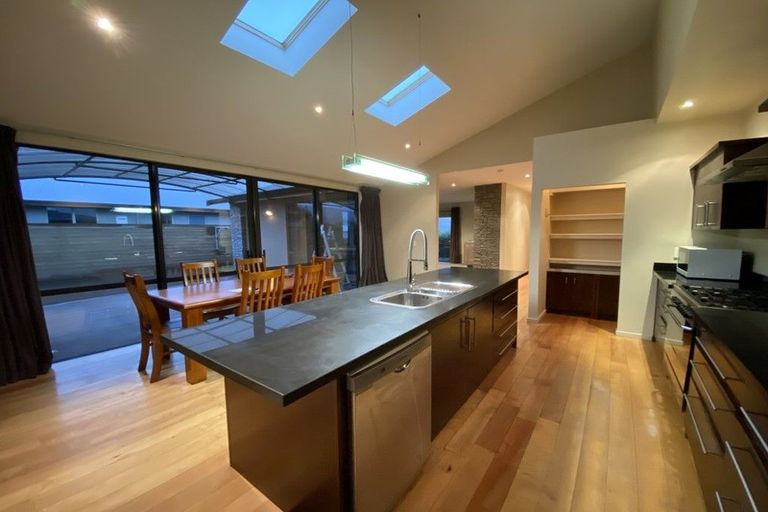 Photo of property in 42 Rere Road, Lake Hayes, Queenstown, 9304