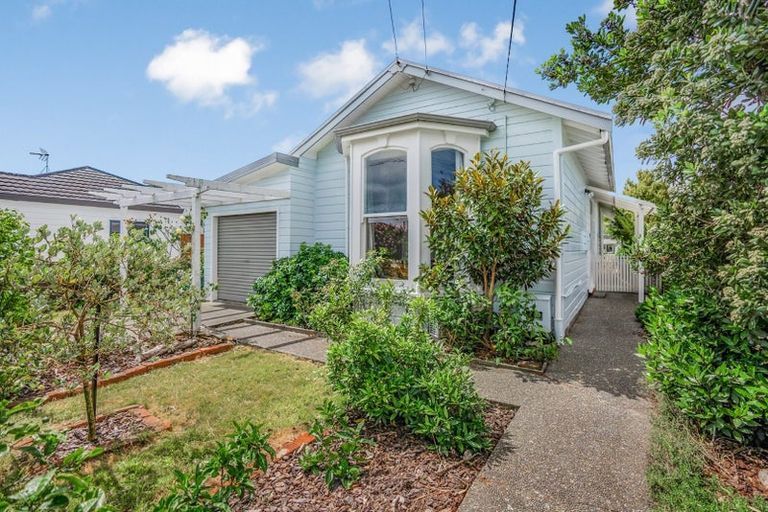 Photo of property in 15 Udy Street, Petone, Lower Hutt, 5012