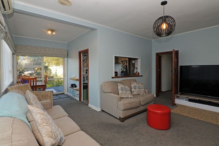 Photo of property in 4 Leveson Street, Strathmore Park, Wellington, 6022