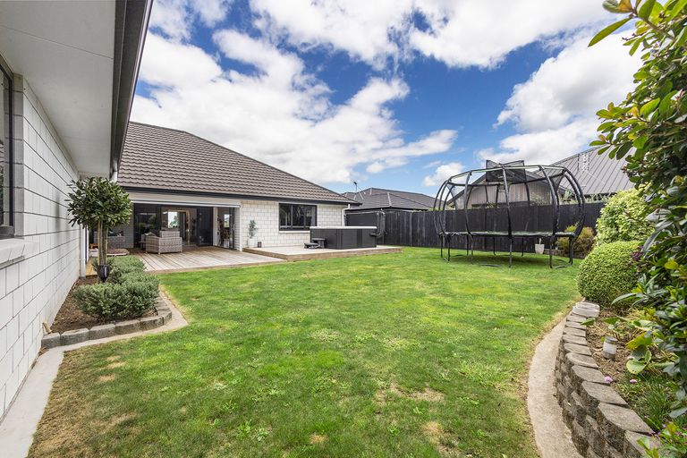 Photo of property in 39a Norfolk Drive, Cambridge, 3434