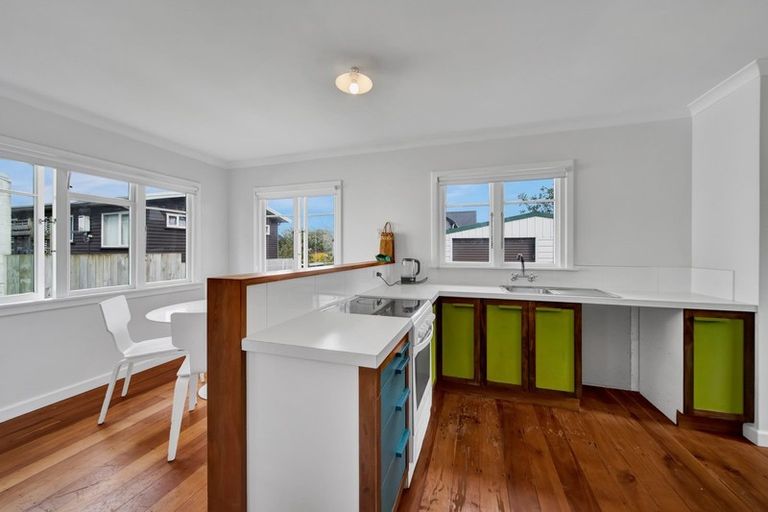 Photo of property in 87 Ngamotu Road, Spotswood, New Plymouth, 4310