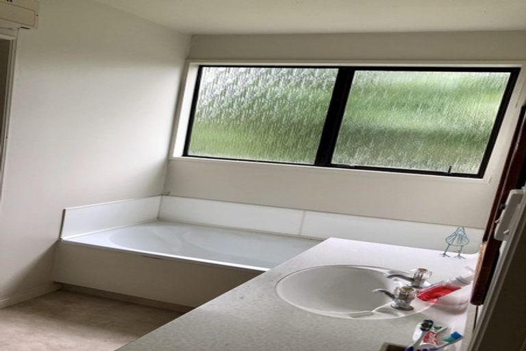 Photo of property in 2/11 Siska Place, Upper Riccarton, Christchurch, 8041