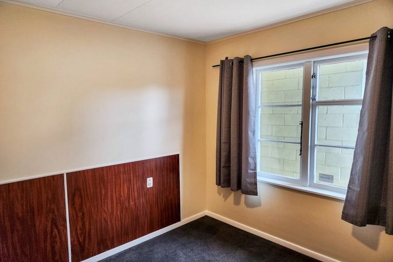 Photo of property in 135 Moohan Street, Wainuiomata, Lower Hutt, 5014