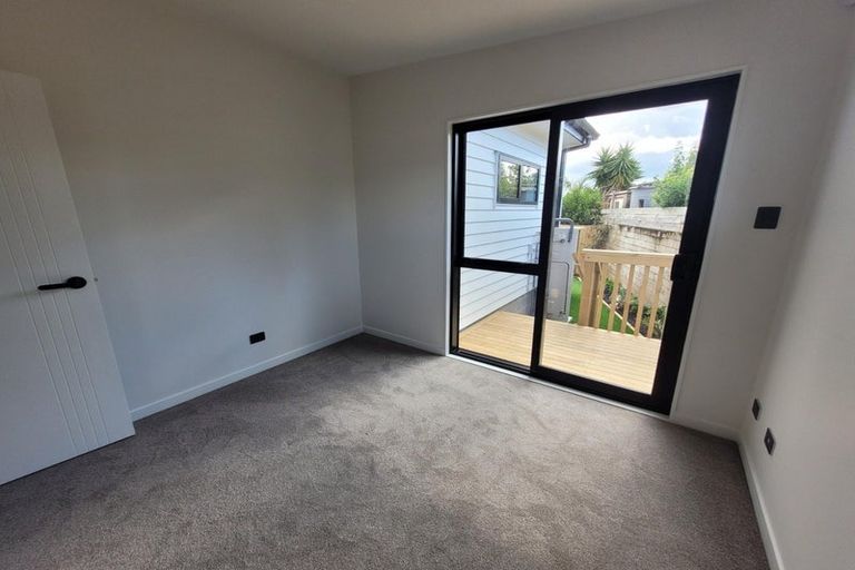 Photo of property in 10/15 Union Road, Howick, Auckland, 2014