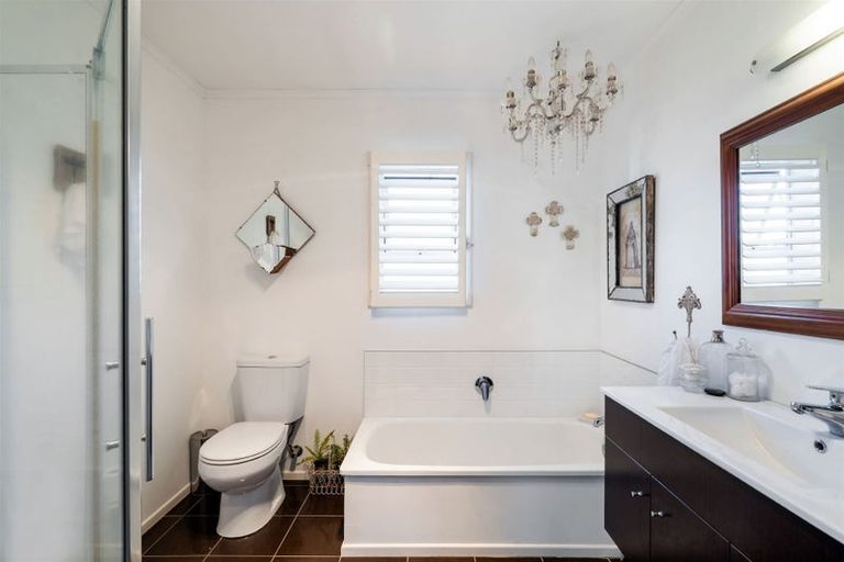 Photo of property in 1/37 Wolsley Avenue, Milford, Auckland, 0620