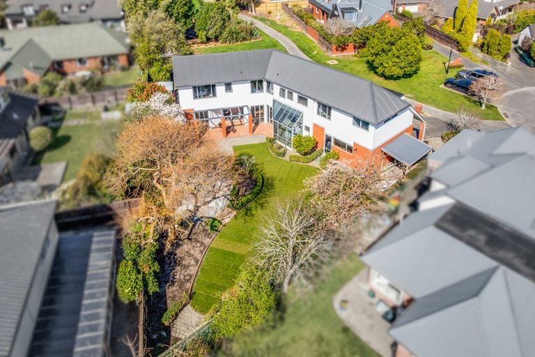 Photo of property in 15 Parkham Drive, Burnside, Christchurch, 8053