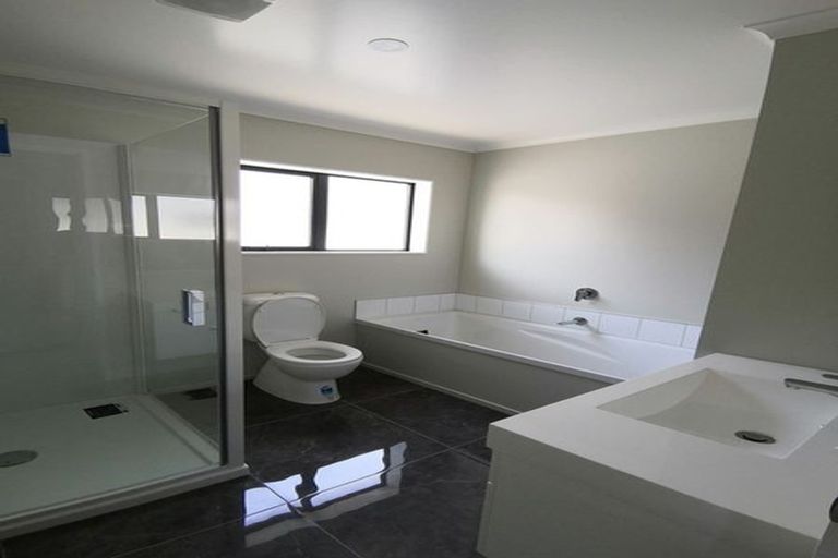 Photo of property in 69 Melksham Drive, Churton Park, Wellington, 6037