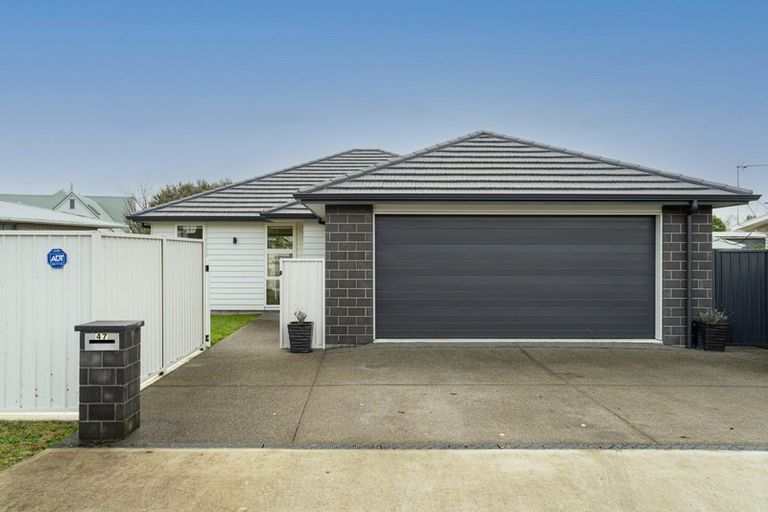 Photo of property in 47 Mcmaster Street, Greytown, 5712