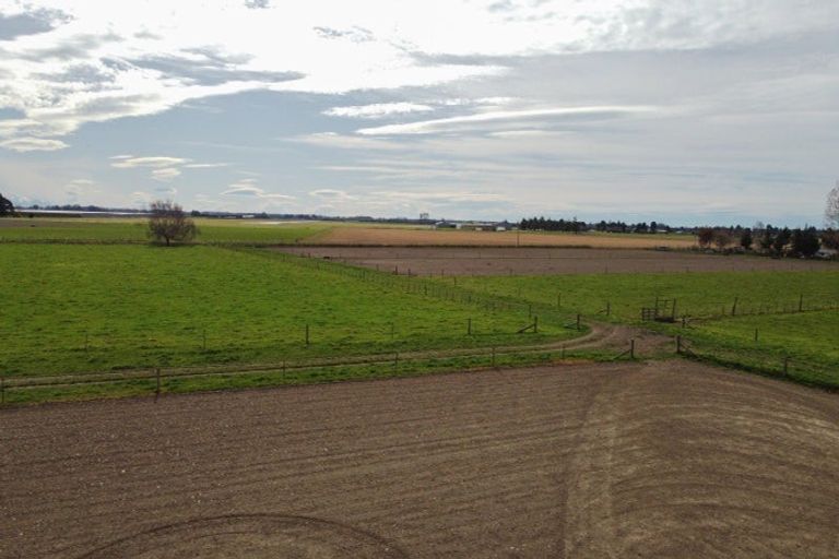 Photo of property in 102 Levels Plain Road, Levels, Timaru, 7975