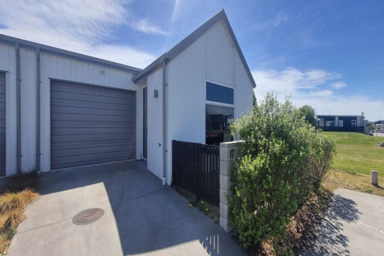 Photo of property in 17 Chain Place, Papamoa, 3118