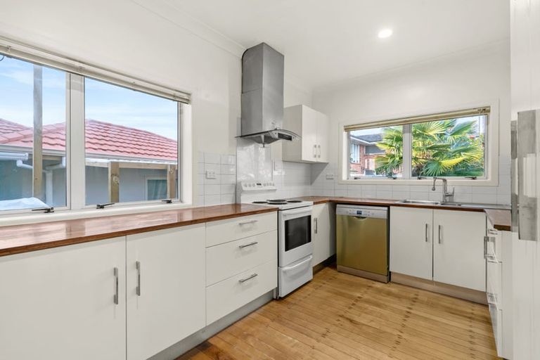Photo of property in 2 Kelvyn Grove, Manurewa, Auckland, 2102